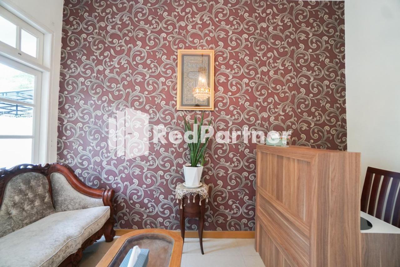 雅加达 Fazza Syariah Mitra Reddoorz酒店 外观 照片