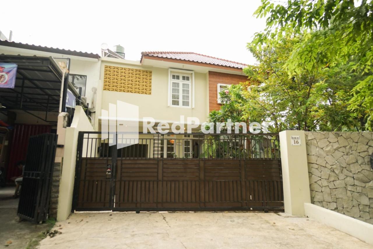雅加达 Fazza Syariah Mitra Reddoorz酒店 外观 照片